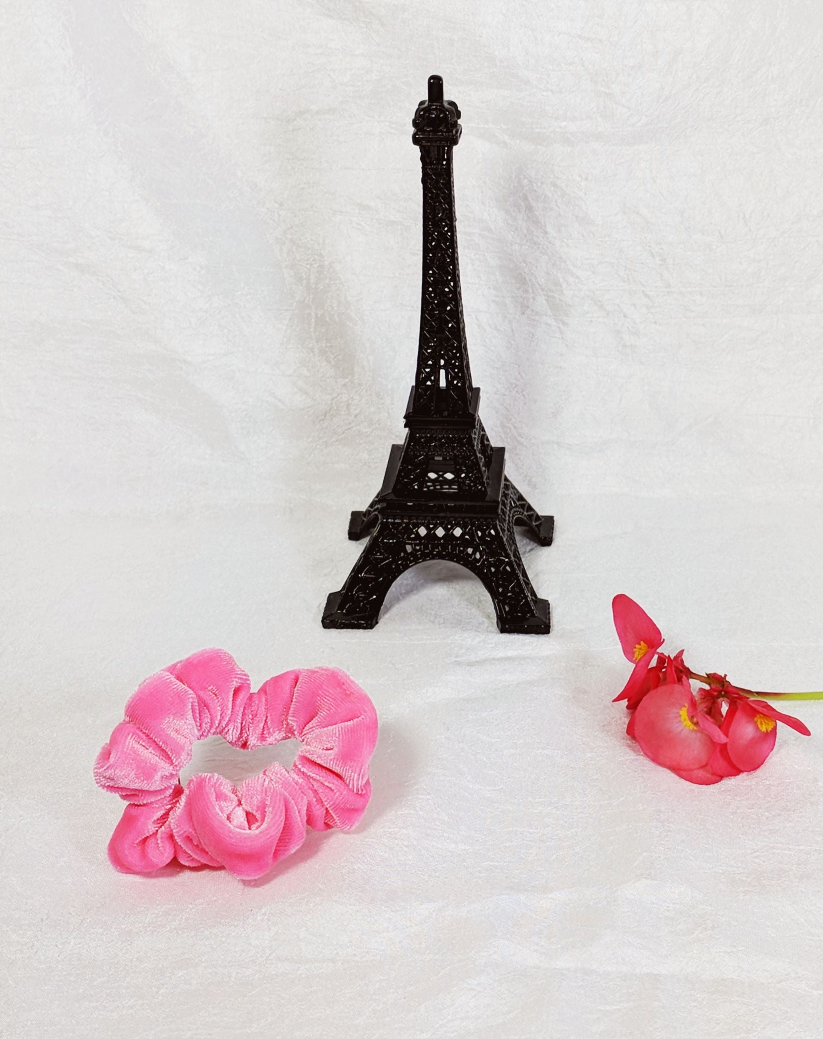 Neon Pink Velvet Scrunchy - Twiggy Scrunchies