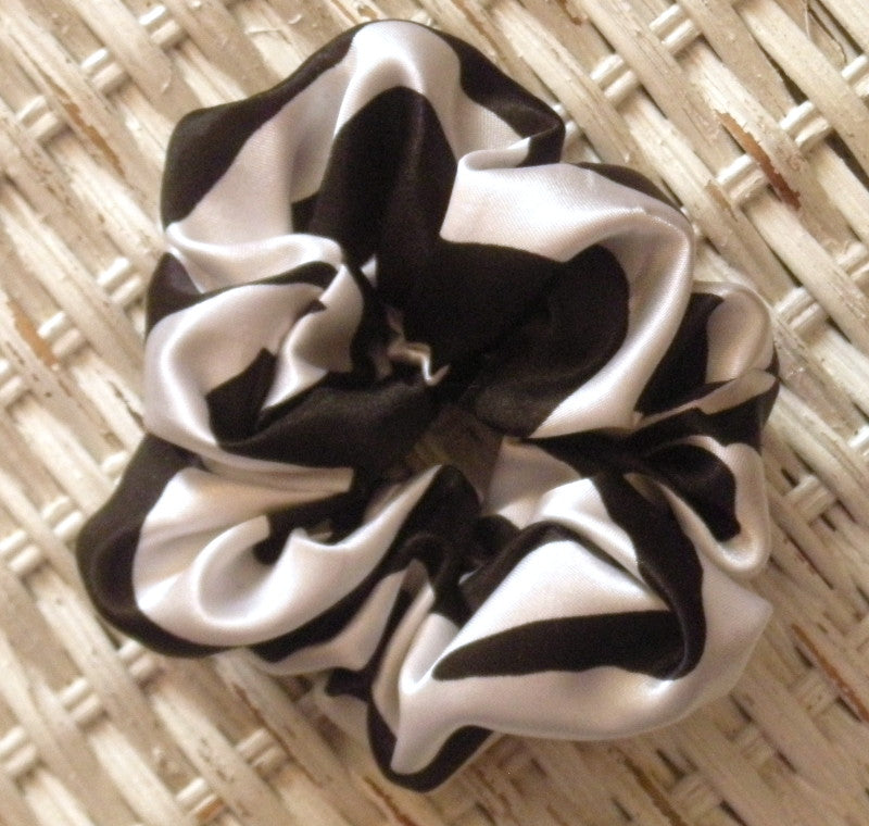 Zebra Satin Scrunchy - Regular