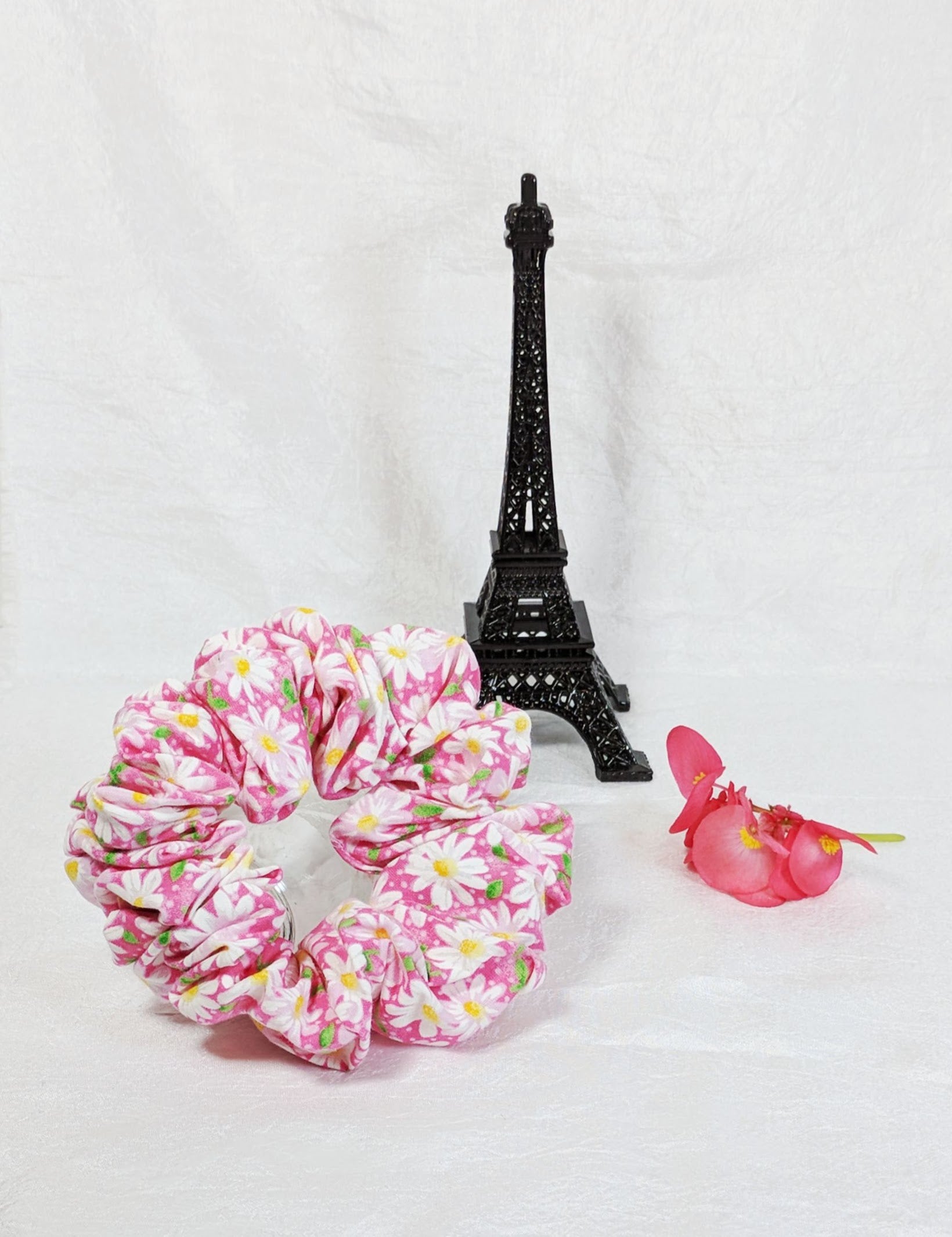 Daisies on Pink Cotton Hair Scrunchy - Full