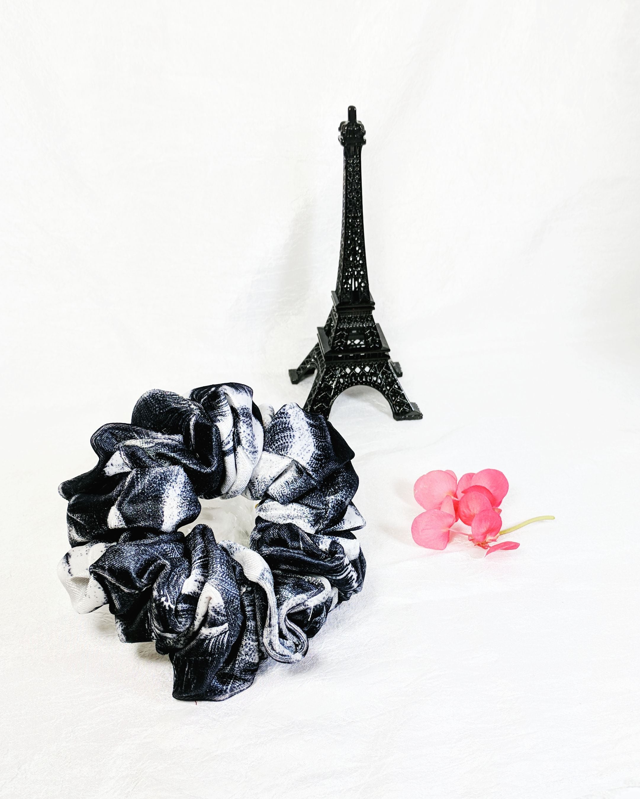 Black and White Print Velvet Scrunchies - Full