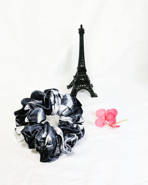 Black and White Print Velvet Scrunchies - Full