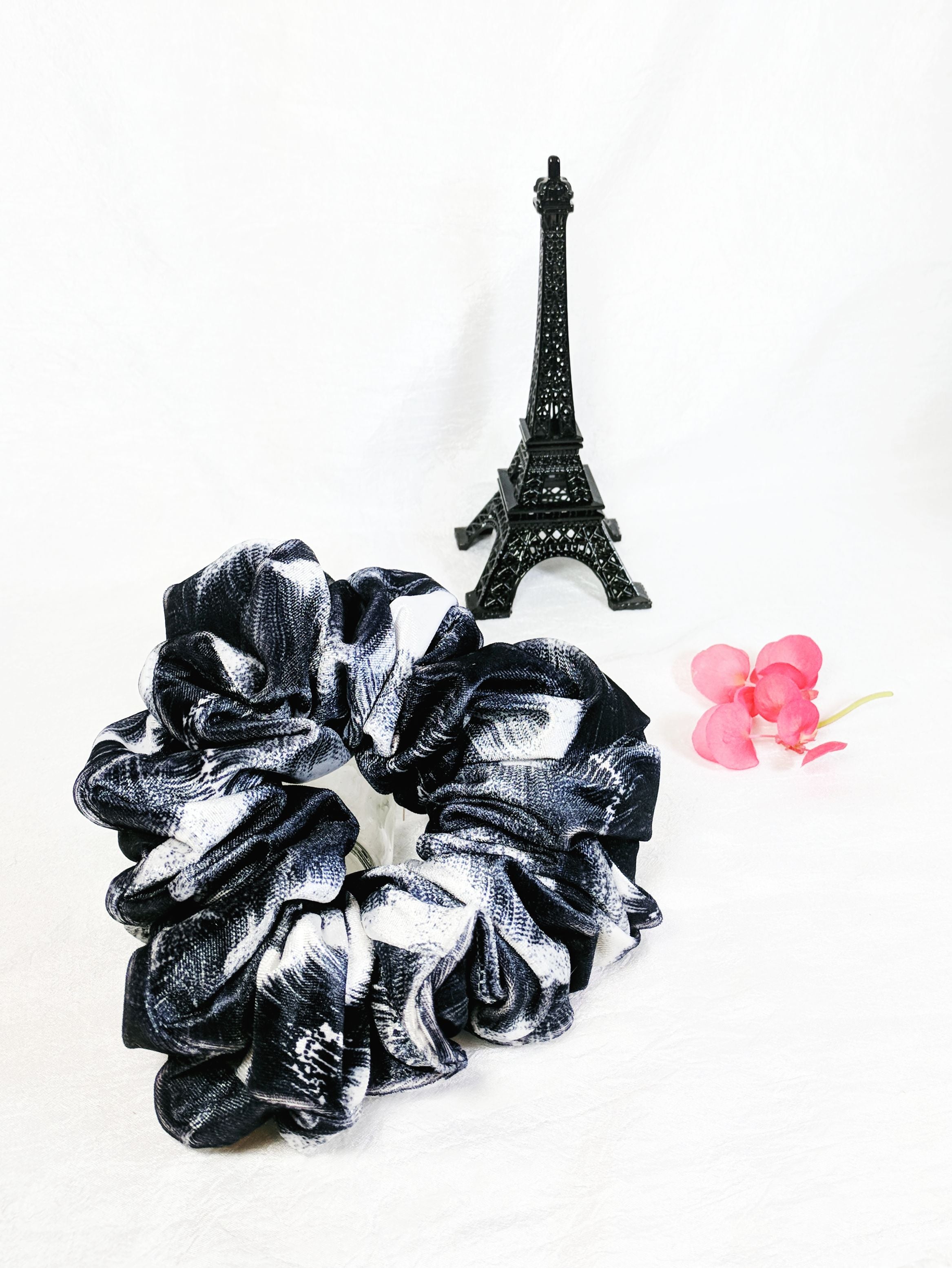 Black and White Print Velvet Scrunchies - Jumbo