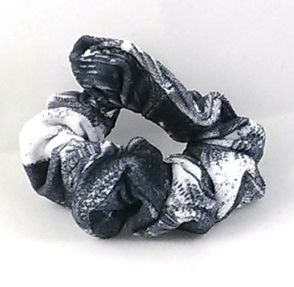 Black and White Print Velvet Scrunchies - Twiggy Scrunchies